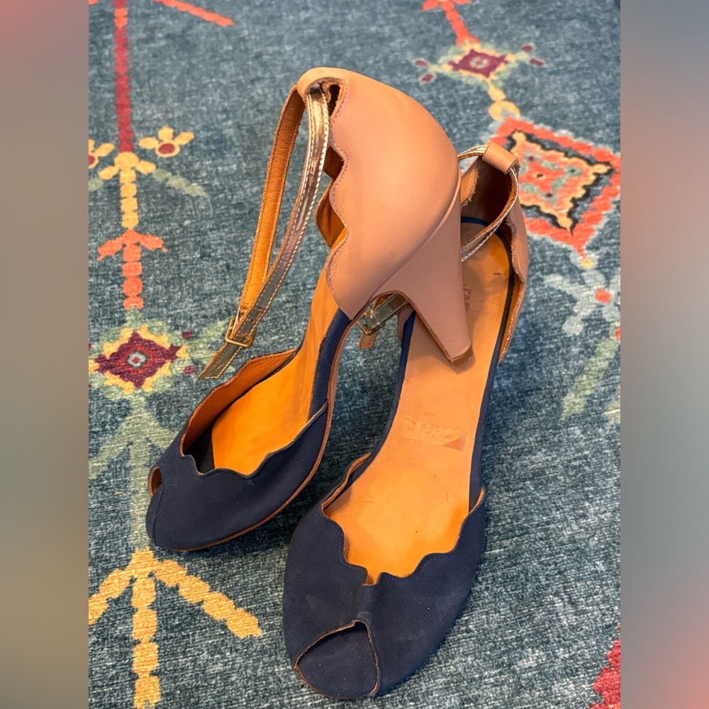 Emma Go colorblock heels —new without box